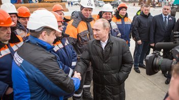 Владимир Путин проверил ход строительства моста через Керченский пролив 