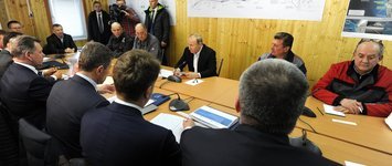 Президент России предложил создать Общественный совет по строительству моста в Крым 