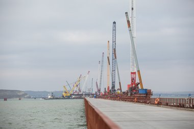 Строители Крымского моста прошли очередной рубеж
