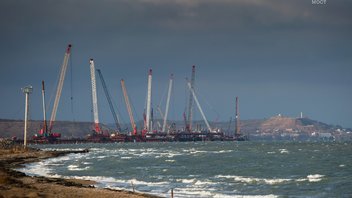 Возведено 200 опор Крымского моста